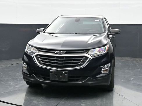 Used 2021 Chevrolet Equinox LS w/ LS Convenience Package FWD image 2