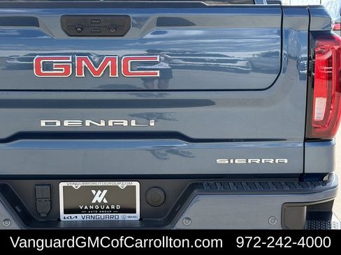 Used 2024 GMC Sierra 1500 Denali w/ Technology Package AWD/4WD image 8