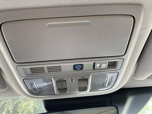 Used 2021 Honda Accord Touring image 16