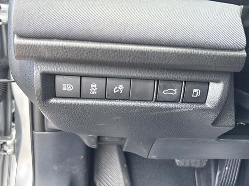 Used 2025 Toyota Camry LE FWD image 22