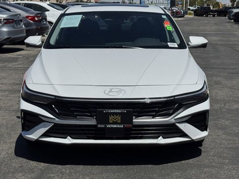 Used 2024 Hyundai Elantra Limited FWD image 2