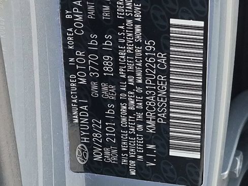 Used 2023 Hyundai Venue Limited FWD image 31