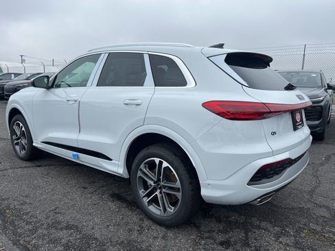 New 2025 Audi Q5 Premium image 3