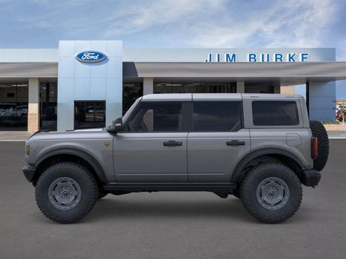 New 2025 Ford Bronco Badlands image 2