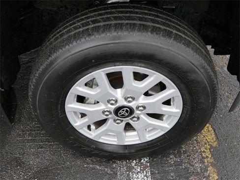 Used 2024 Toyota Tacoma SR5 image 7