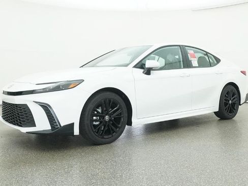 Used 2026 Toyota Camry SE FWD image 52