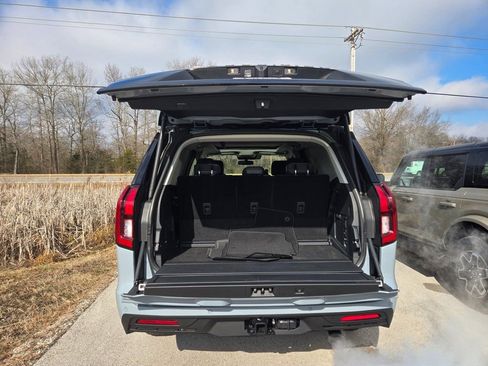 New 2025 Ford Expedition Active AWD/4WD image 5