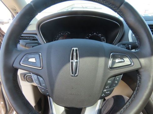 Used 2019 Lincoln MKC Reserve w/ MKC Climate Package FWD image 26