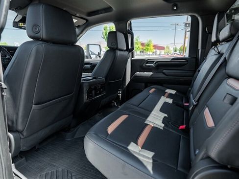 Used 2024 GMC Sierra 2500 AT4 AWD/4WD image 40