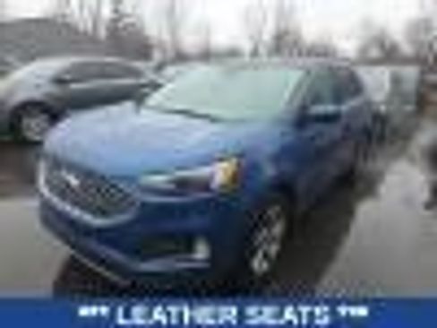Used 2023 Ford Edge SEL w/ Convenience Package AWD/4WD image 3