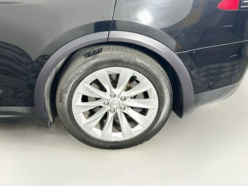 Used 2018 Tesla Model X 75D AWD/4WD image 11