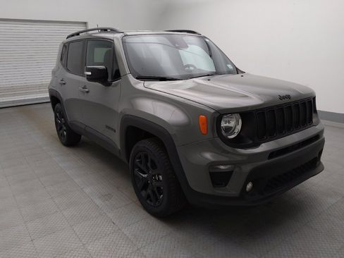 Used 2022 Jeep Renegade Altitude w/ Convenience Group AWD/4WD image 13