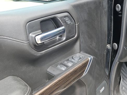Used 2021 Chevrolet Silverado 1500 LT Trail Boss w/ Convenience Package II AWD/4WD image 12