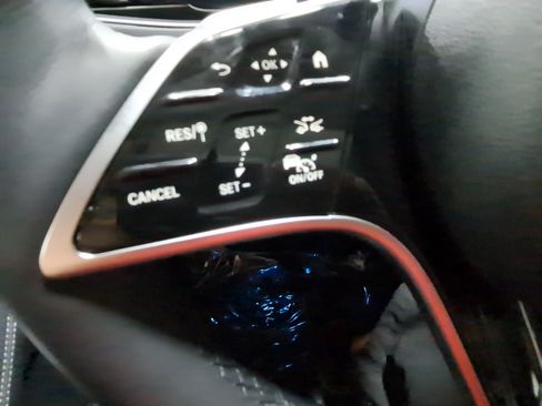 Used 2025 Mercedes-Benz GLE 350 4MATIC image 19