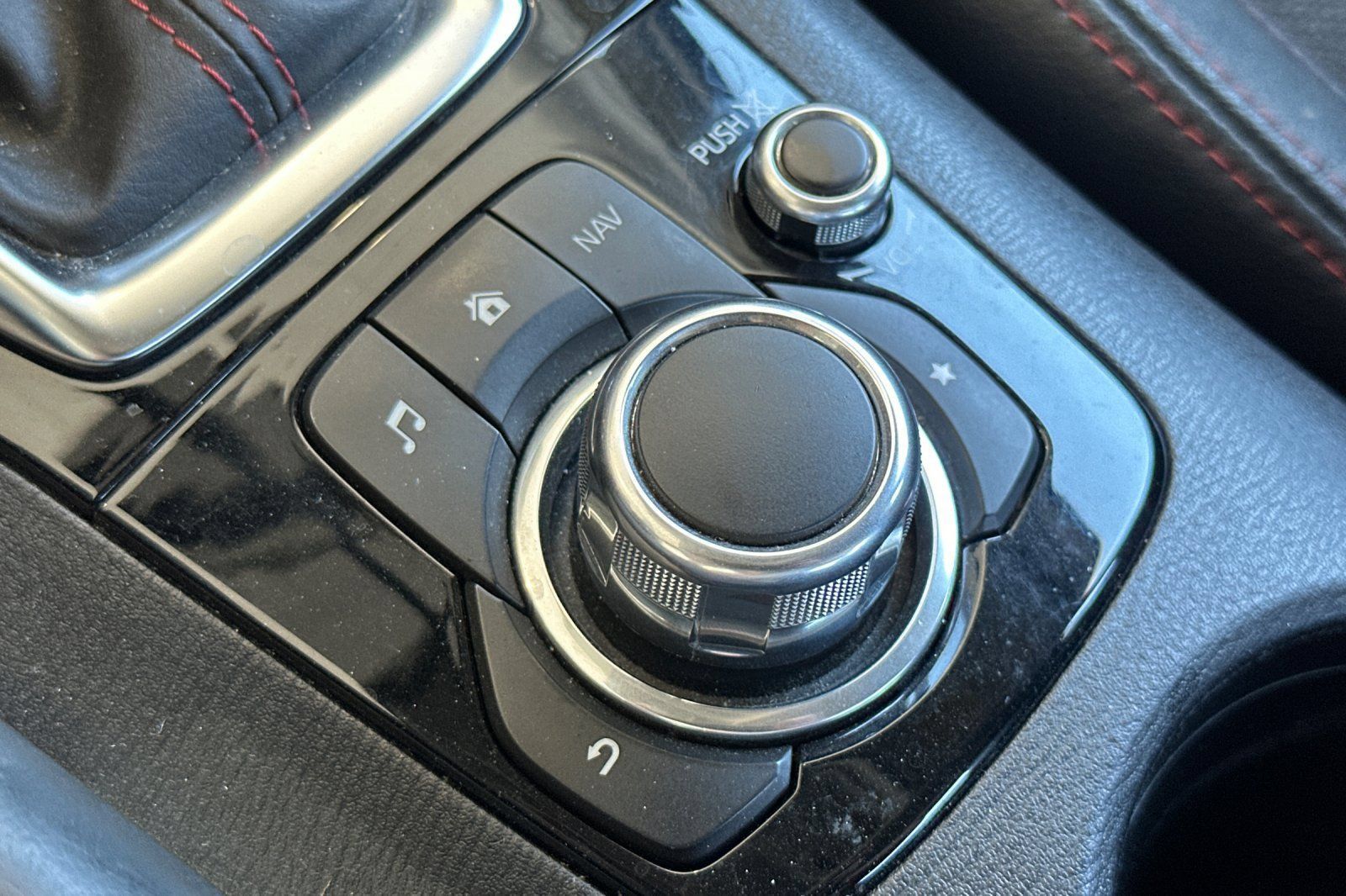 Used 2014 MAZDA MAZDA3 s Grand Touring FWD image 31