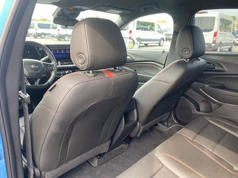 Used 2024 Chevrolet Trax RS FWD image 29