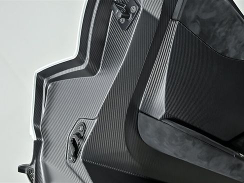 Used 2020 Ford GT Carbon Series RWD image 33