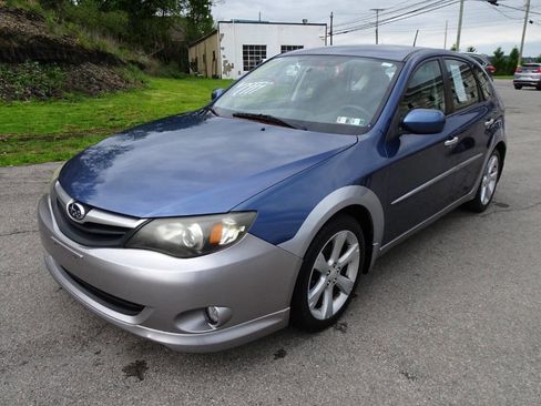 Used 2011 Subaru Impreza Outback Sport AWD/4WD image 2