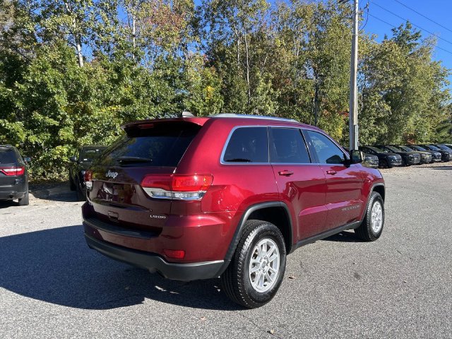 Used 2019 Jeep Grand Cherokee Laredo AWD/4WD image 3