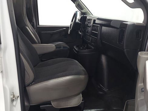 Used 2024 Chevrolet Express 2500 w/ Driver Convenience Package RWD image 16