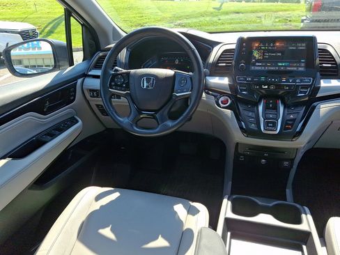 Certified 2023 Honda Odyssey Touring image 14