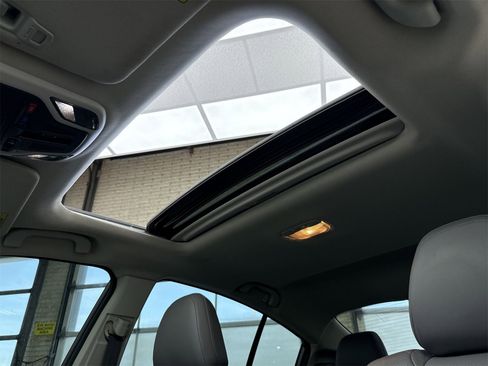 Used 2022 Subaru Legacy Limited image 40