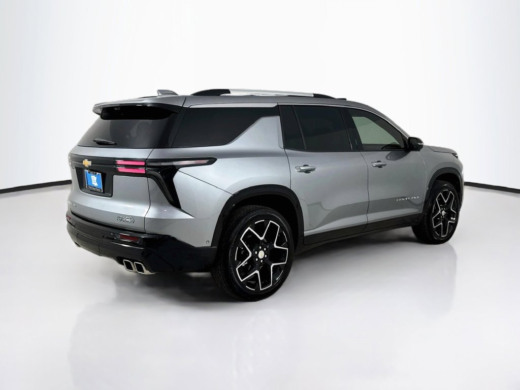 Used 2025 Chevrolet Traverse High Country AWD/4WD image 7