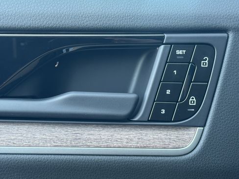 New 2026 Porsche Cayenne image 24