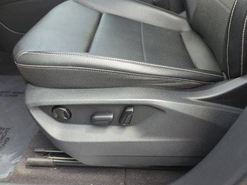 Certified 2023 Volkswagen Atlas SE FWD image 19