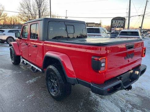 Used 2021 Jeep Gladiator Willys image 8