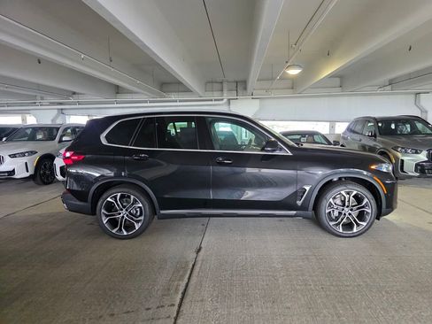 New 2026 BMW X5 sDrive40i w/ Premium Package RWD image 3