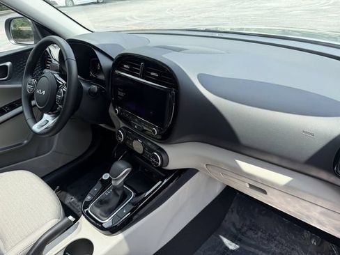 Certified 2025 Kia Soul EX FWD image 37