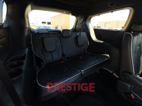 Used 2024 Chrysler Pacifica Limited w/ S Appearance Package FWD image 24