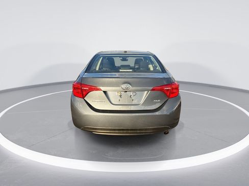 Used 2019 Toyota Corolla XLE image 7