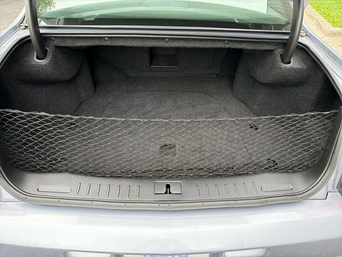 Used 2006 Cadillac DTS image 28