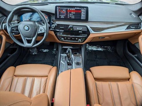 Used 2023 BMW 540i w/ Premium Package image 19