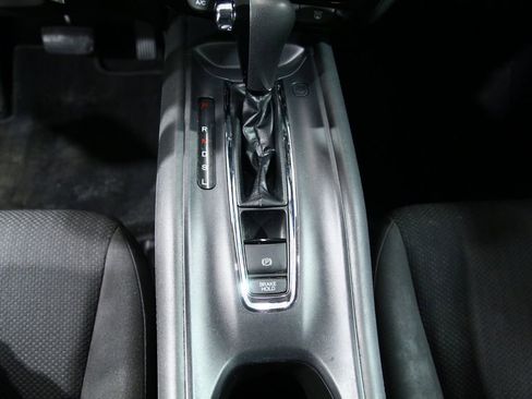 Used 2018 Honda HR-V LX image 21