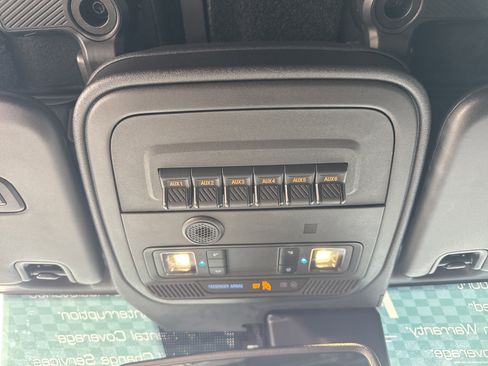 Used 2023 Ford Bronco Wildtrak image 26