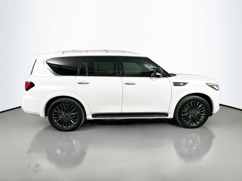 Used 2024 INFINITI QX80 Sensory image 4