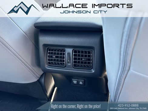 Used 2025 Toyota Camry SE w/ Convenience Package FWD image 45