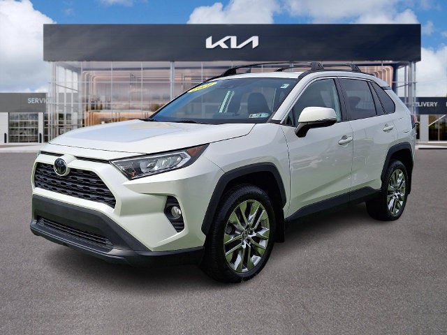 Used 2021 Toyota RAV4 XLE Premium AWD/4WD image 3