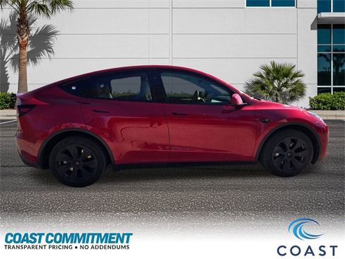 Used 2023 Tesla Model Y Long Range image 5