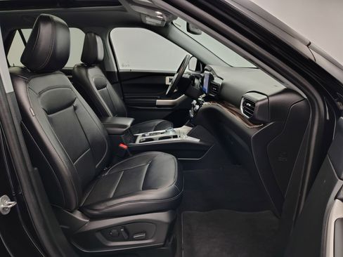 Used 2023 Ford Explorer Limited w/ Equipment Group 301A image 29