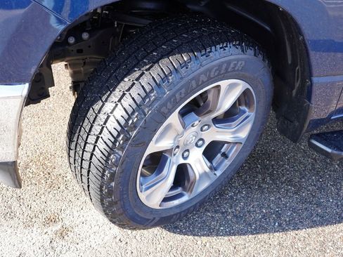 Used 2023 RAM 1500 Laramie AWD/4WD image 14