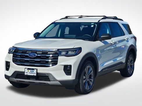 New 2026 Ford Explorer Active w/ Active Comfort Package image 2