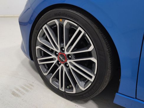 Used 2023 Kia Forte GT image 31