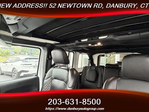 Used 2023 Jeep Wrangler Unlimited Sahara AWD/4WD image 15