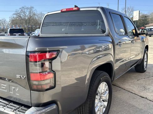 Used 2023 Nissan Frontier SV image 13