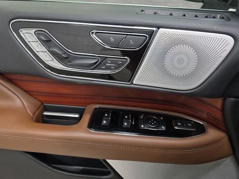 Certified 2024 Lincoln Navigator L Reserve AWD/4WD image 25