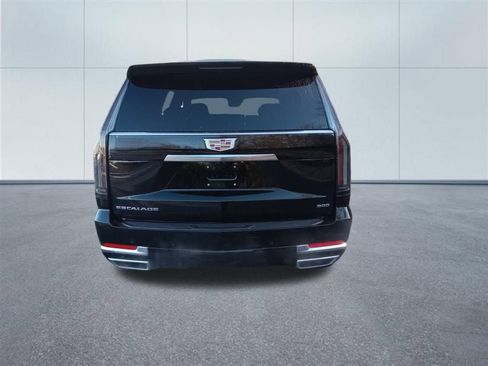New 2026 Cadillac Escalade Luxury image 4
